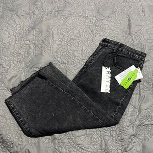 🖤 Frayed Women’s Black Jean Shorts — Size 29 — NWT 🖤